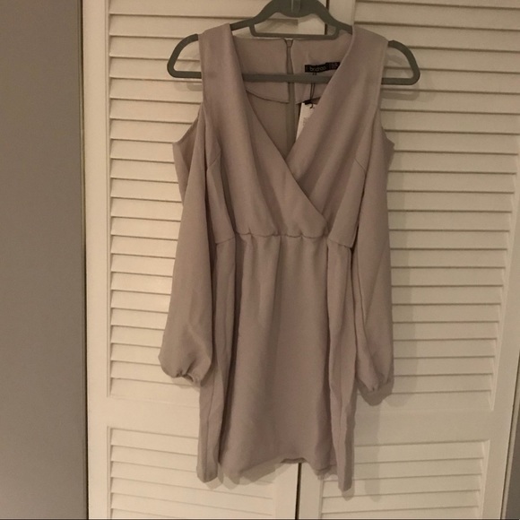 NWT ASOS cold shoulder wrap dress - Picture 2 of 2